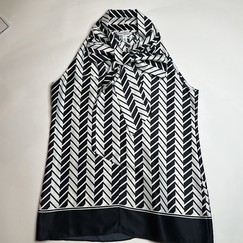 Banana Republic Sleeveless Bow Front Tie Top - XS